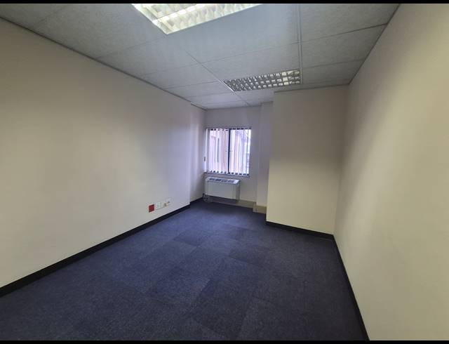 135M² OFFICE TO LET IN BRUMA